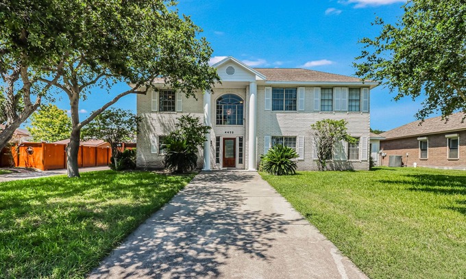 South Side House | Dog-Friendly Lake-View Retreat in Prime South Side Location