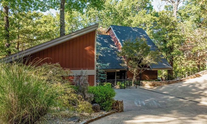 Afton House | Prime Vacation Rental with Grand Lake Views & Spa Access