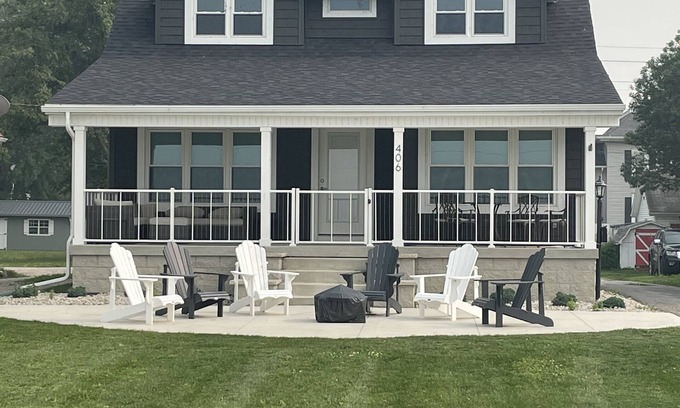 Port Clinton House | Scenic Lake View Home in Port Clinton Near Jet Express