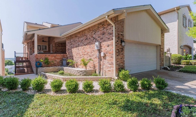 Rockwall House | Tranquil Lake View Retreat near Downtown Dallas Awaits!