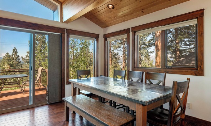 Zephyr Cove House | Stylish Timber House with Lake View in South Lake Tahoe