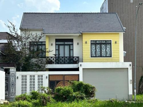 Cai Rang Villa | Charming Retreat by the Lake at Nam Long Villa
