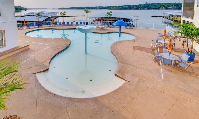 Rocky Mount Condo | Scenic Lake of the Ozarks Condo with Pool & Boat Slip