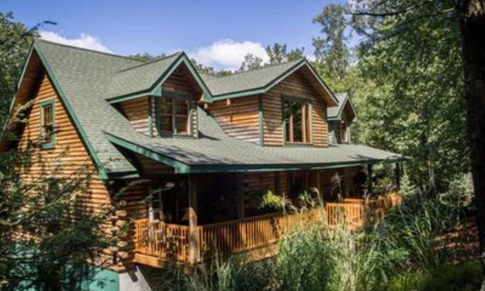 Greentown House | Relaxing Retreat at Lake Wallenpaupack with Hot Tub Access