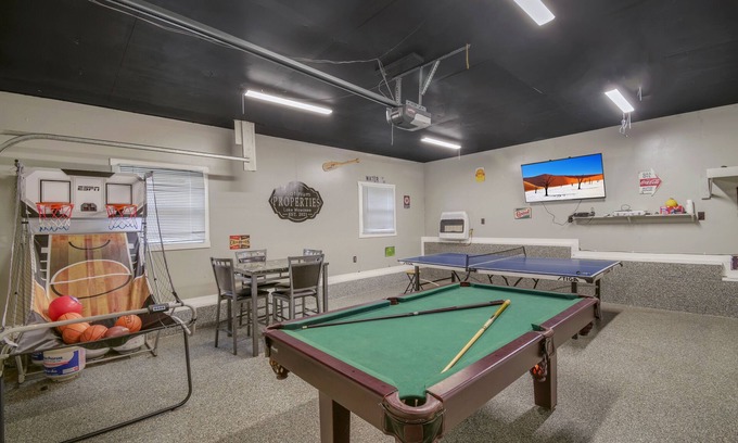 Enchanted Hills House | Relax by Lake Wawasee: Hot Tub & Game Room Retreat
