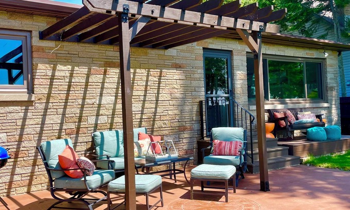 Fox Crossing Cottage | Sunny Escapes: Ocean Views & Family-Friendly Fun Await!