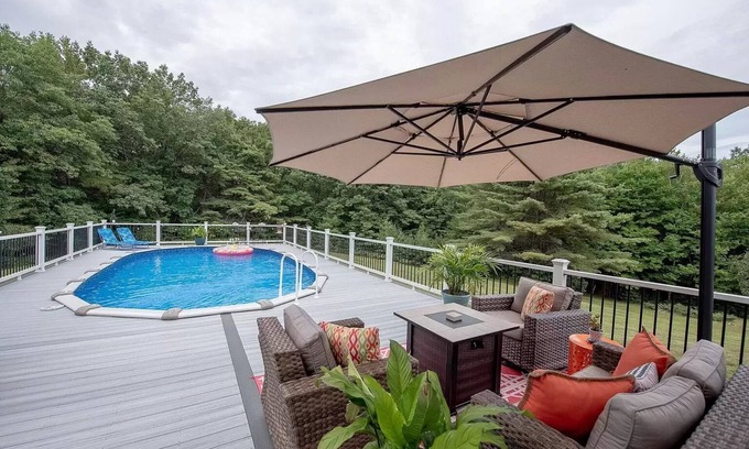 Laconia House | Discover Lake Winnipesaukee: Family-Friendly Fun & Views
