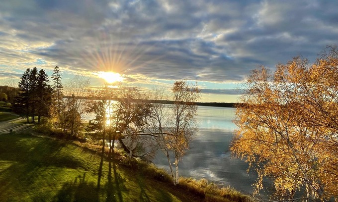 Birchwood Condo | Guest Rated: 9.8 - Lakefront Condo with Pool & Hot Tub
