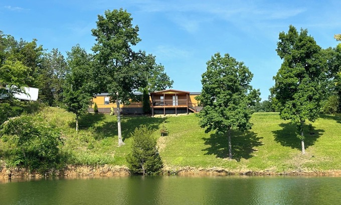 Sevierville House | Lakefront! 2 bed, 2 bath with Private Dock