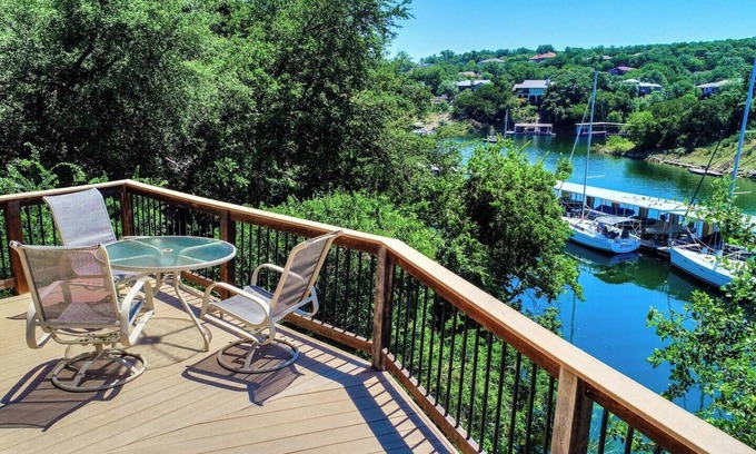 Lakeway House | Lakefront Bungalow - Shared Community Pool and Hot Tub #9