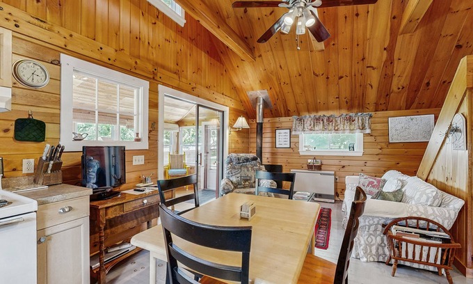 Greenville Cottage | Lakefront Cabin Retreat with Firepit, Grill & Screened Porch