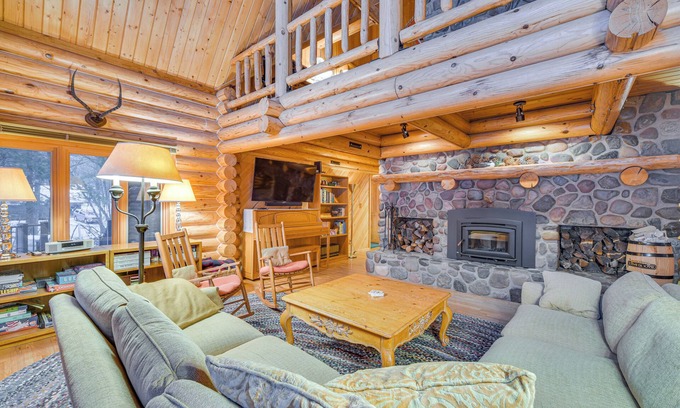 Webster Cabin | Lakefront Cabin w/Sauna & Dock in Webster!