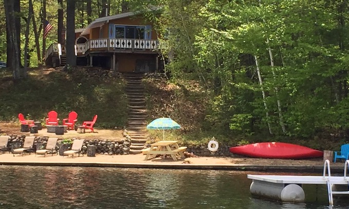 Conway Ski Chalet | Beautiful Lakefront Chalet in the White Mountains - Guest Rated 9.8
