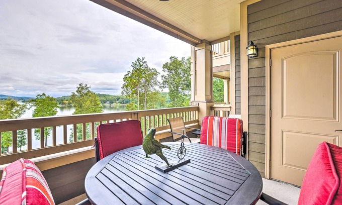 Talladega Condo | Lakefront Condo with Pool, Boat Dock & 10/10 Guest Rating