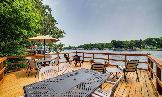 Monticello Cottage | Charming Cottage with Private Patio Near Indiana Beach