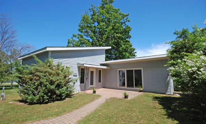 Glen Arbor House | Inviting Lakefront Cottage with Deck, Grill & Firepit