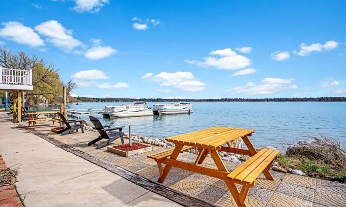 Mayfield House | Lakefront Cottage with Hot Tub & Fire Pit for Memorable Stays