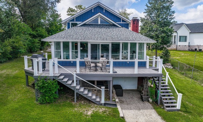 South Carolina Lakes & Blackwater Rivers House | Lakefront Cottage with Private Dock & Scenic Ocean Views
