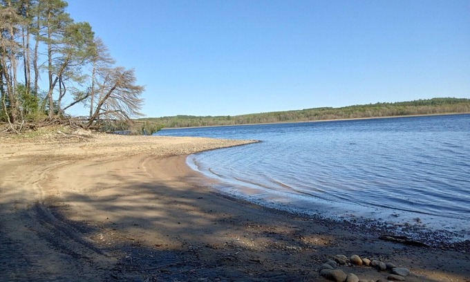 Remsen Cottage | Welcoming Lakefront Deer Lodge with Family-Friendly Amenities