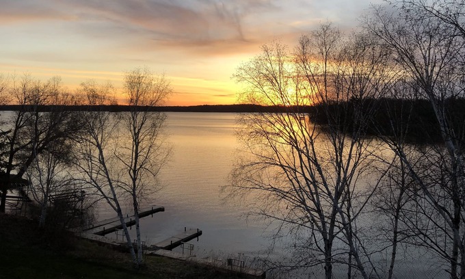 Birchwood Condo | Lakefront Efficiency Condo with Indoor Pool/Hot Tub - Tagalong Resort Unit 431B