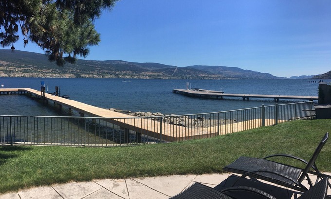 Okanagan-Similkameen House | Family-Friendly Lakefront Retreat with Beach Access & Pool