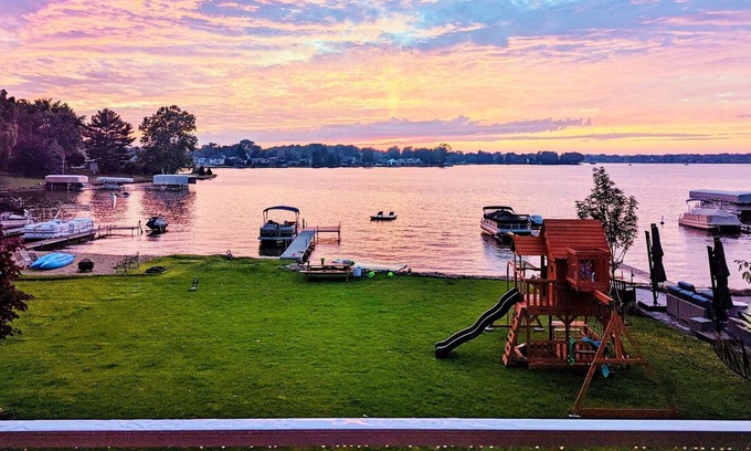 Brooklyn House | Lakefront Getaway with Sunset Views AND Hot Tub!