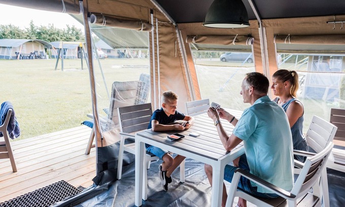 Herpelmont House | Cozy Tent Lodge by the Lake with Family-Friendly Amenities