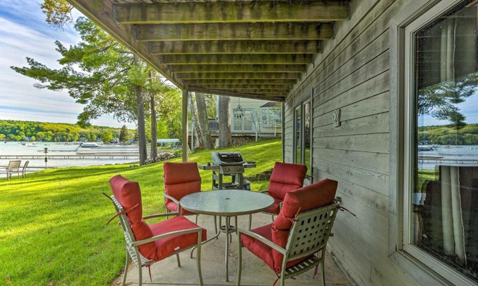 Glen Arbor Apartment | Scenic Lakefront Condo with Boat Dock and Ocean Views!