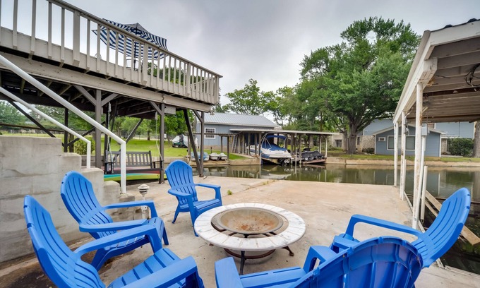 Granite Shoals House | Relaxing Lakefront Retreat in Granite Shoals with Canoe!