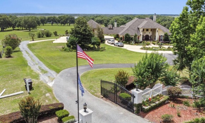 Umatilla Apartment | Private Lakefront Guesthouse Surrounded by Nature's Beauty