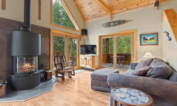 Indian Lake House | Pet-Friendly Lake Abanakee Home with Breathtaking Views