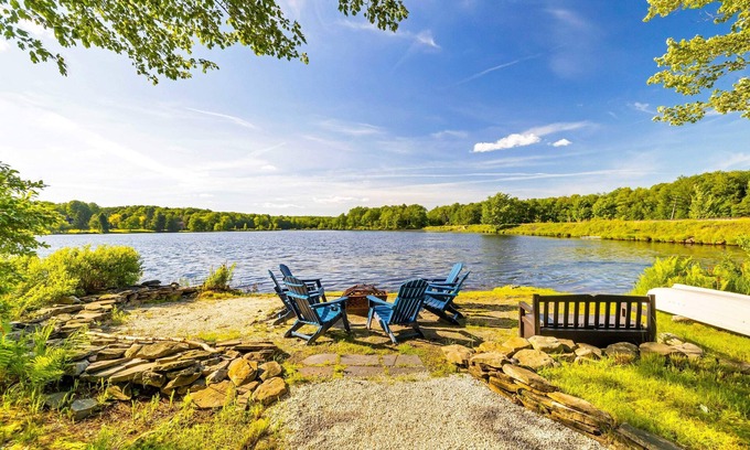 Gouldsboro House | Beautiful Lakefront Retreat with Hot Tub & Pet-Friendly Perks
