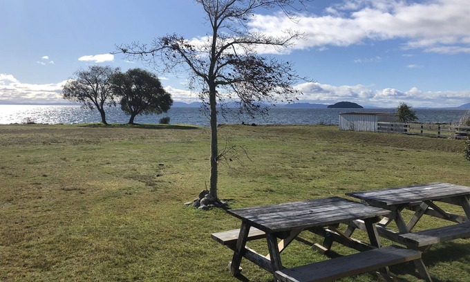 Tauranga Taupo House | Exceptional Lakefront House with Family-Friendly Amenities