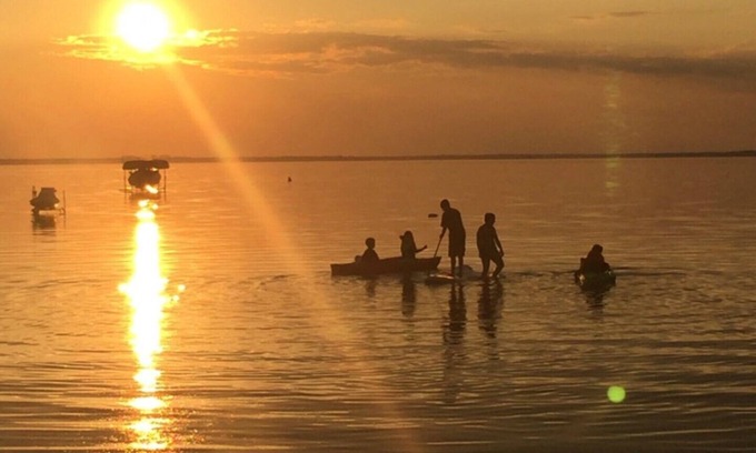 Alberta Beach Cottage | Elegant Lakefront House with Ocean View, Sleeps 12