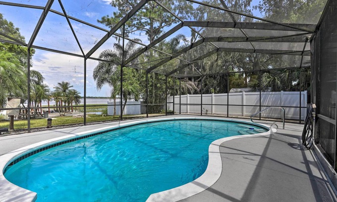 Haines City House | Lakefront Retreat with Kayaks, Fishing Gear & Pool Access