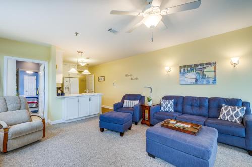 Huddleston Apartment | Lakefront Condo with Pool and Hot Tub in Huddleston