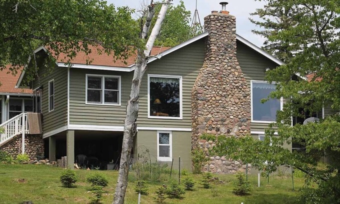 Eagle River House | Lakefront Lodge in Quiet Bay with Pontoon Rental Access