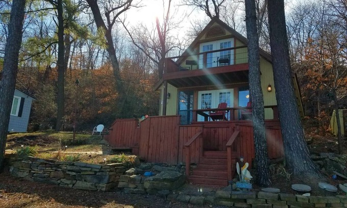 Wagoner House | LakeFront Retreat: Ocean Views Minutes from Tulsa!