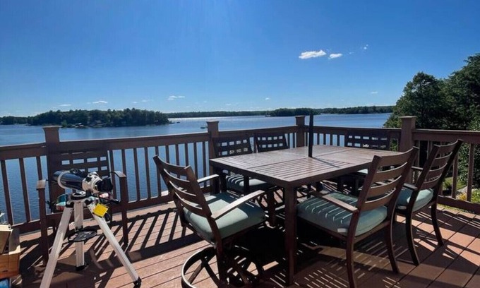 Hale Cabin | Unforgettable Lakefront Lookout with Ocean View Amenities