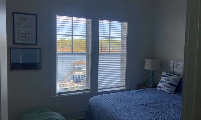 Modoc Shores House | Lakefront Masters Retreat with Kitchen Amenities Await You!