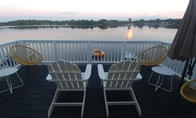 Ogemaw County Cottage | Family-Friendly Lakefront Mökki with Private Lake Access