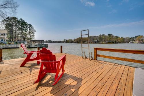 New London House | Scenic Lakefront Retreat with Dock and Fire Pit