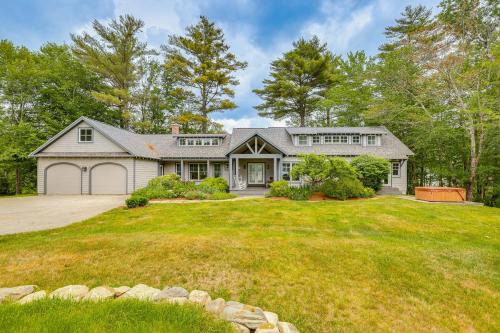 New London House | Relaxing Lakefront Retreat in New London with Hot Tub & Dock