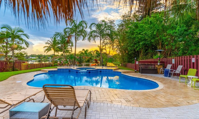 Lake Worth House | Lakefront Retreat with Heated Pool, Golf & Dinos - Sleeps 12