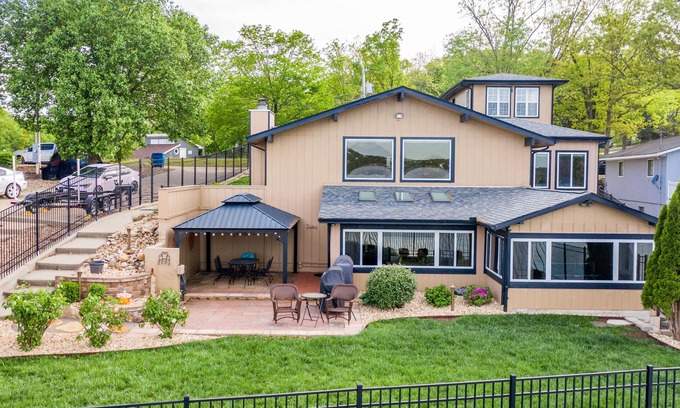 Shawnee Bend House | Lakefront Oasis: Game Room & Spectacular Main Channel Views