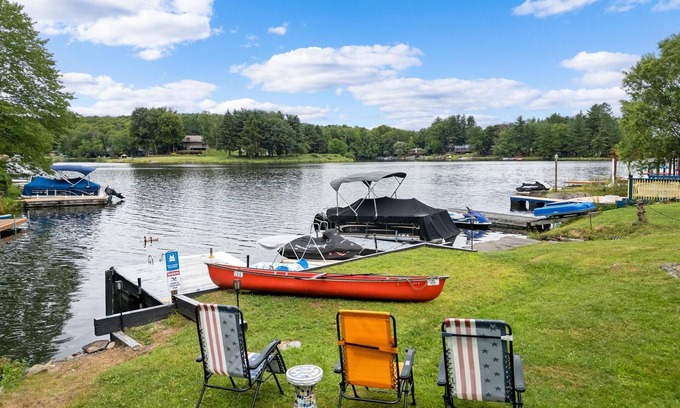 Hamlin Ski Chalet | Tranquil Lakefront Retreat - Adventure Awaits at Lake Vibez