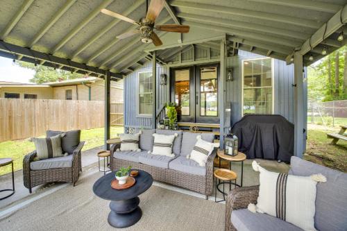 Jones Mills House | Lakefront Oasis in Hot Springs, Arkansas - Pet Friendly Retreat