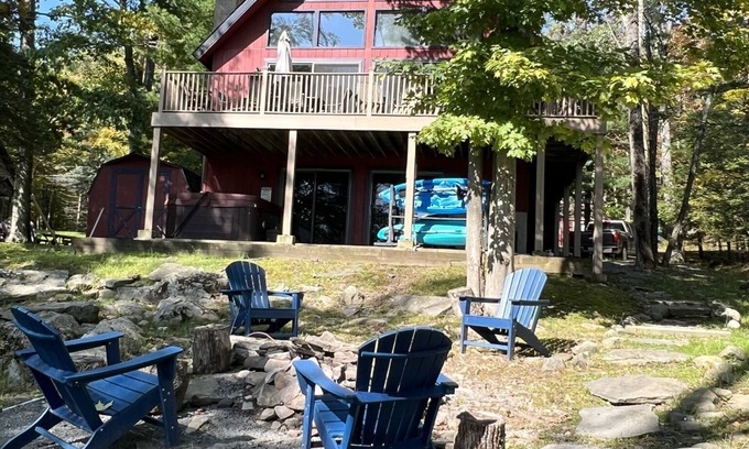 Lakeville Ski Chalet | Idyllic Lakefront Retreat on Wallenpaupack with Hot Tub