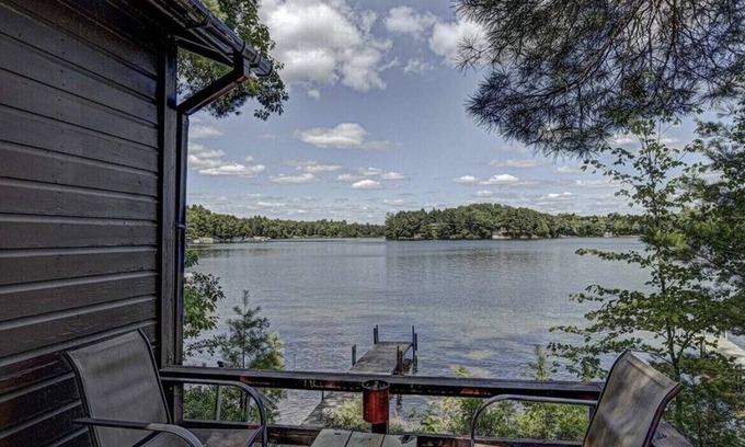 Lac du Flambeau Cabin | Lakefront Cabin with Private Dock - Family & Pet Friendly