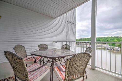 Osage Beach Apartment | Delightful Lakefront Osage Beach Condo - Pet Friendly Stay!